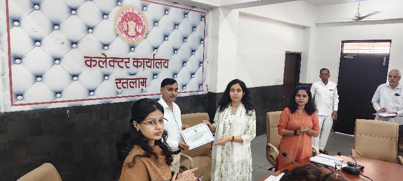 रावटी में जनगणना का शानदार मॉडल: