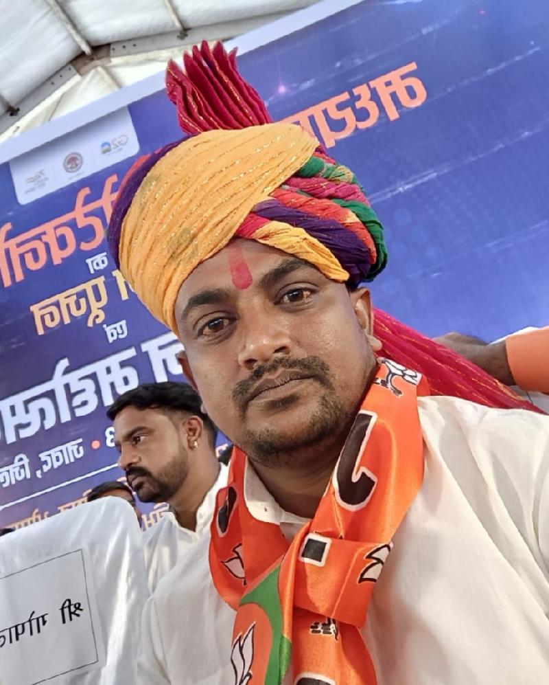 विरोधियों जरा कान खोलकर सुन लेना....लोकतंत्र में अपनी बात रखने का अधिकार सभी को है...लेकिन विकास पुरुष जनप्रतिनिधि के साथ अशोभनीय भाषा दुर्भाग्यपूर्ण व घोर निंदनीय है :